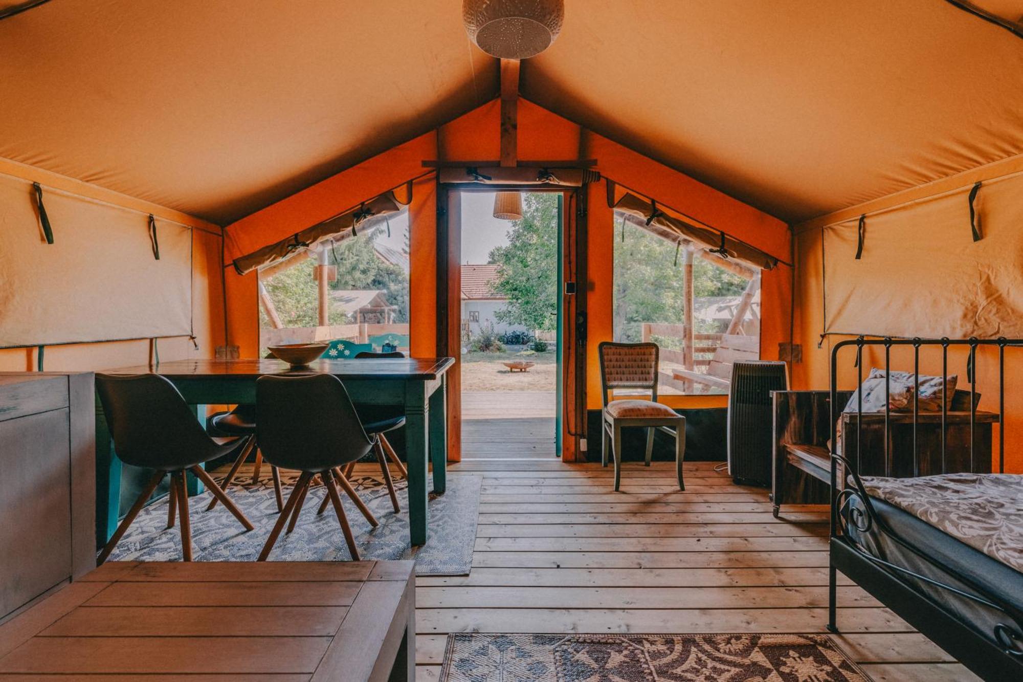 Hotel Rendes Glamping Balatonrendes Exterior foto